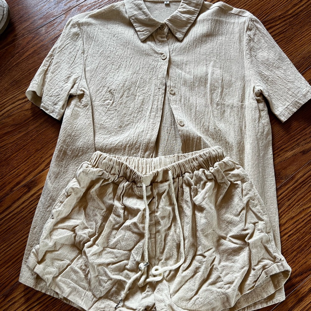 Beige linen set